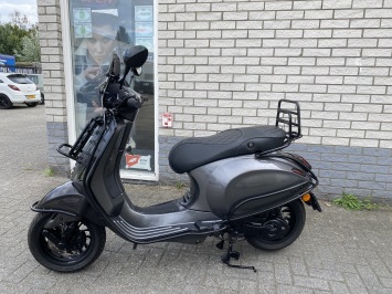 DIKKE VESPA SPRINT S 45KM BROM PORSCHE AGAAT GRIJS CARBON 2014 8000KM