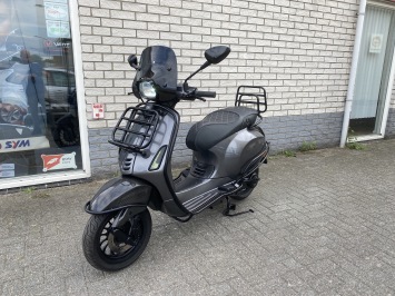 DIKKE VESPA SPRINT S 45KM BROM PORSCHE AGAAT GRIJS CARBON 2014 8000KM
