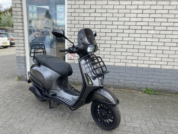 DIKKE VESPA SPRINT S 45KM BROM PORSCHE AGAAT GRIJS CARBON 2014 8000KM