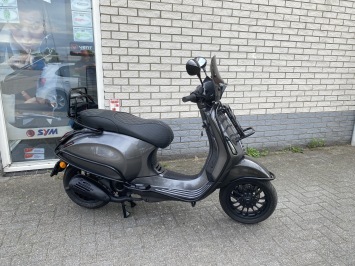 DIKKE VESPA SPRINT S 45KM BROM PORSCHE AGAAT GRIJS CARBON 2014 8000KM