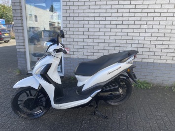 MOOIE SYM SYMFONY ST BROM 45KM 4-TAKT WIT BJ2018 7000KM