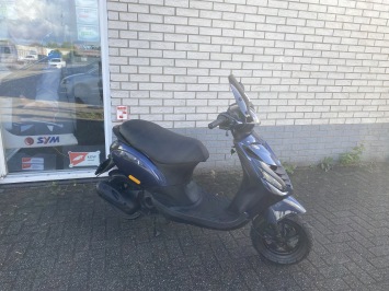 LEUKE PIAGGIO ZIP SP 45KM 4-T BROM MIDNIGHT BLEU BJ2009 9000KM