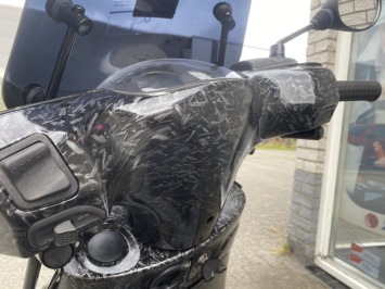 DIKKE PIAGGIO ZIP SP 45KM BROM FULL CARBON BJ2006 10.000KM