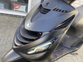 GAVE PIAGGIO ZIP SP 80CC 45KM BROM MAT ZWART BJ2017 9000KM