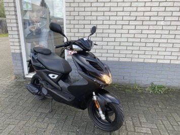 GAVE YAMAHA AEROX R 45KM BROM MAT BLACK BJ2015 7.000KM
