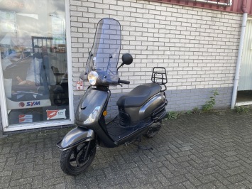 JONGE SYM FIDDLE 2 BROM 45KM 4-TAKT AGAAT GRIJS  BJ2024 4000KM VOL OPTIES