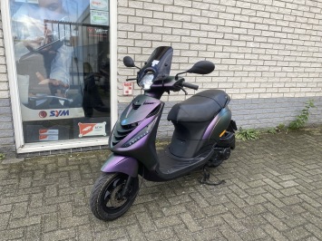 GAVE PIAGGIO ZIP SP 45 4-TAKT MAT DRAGON BROM BJ2015 8.000KM