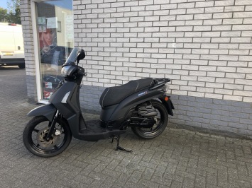 MOOIE KYMCO PEOLPE S 45KM BROM MAT ZWART  BJ2018  10.000KM