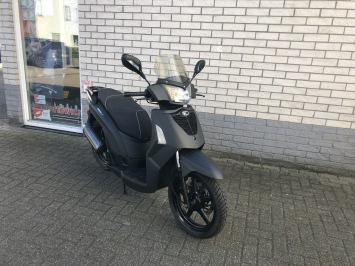 MOOIE KYMCO PEOLPE S 45KM BROM MAT ZWART  BJ2018  10.000KM