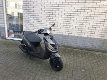 Dikke piaggio zip sp 45km brom PSYCHEDELIC 10.000km  bj2009 