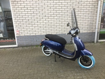 NIEUWE DJJD  E AVANTGARDE  2000 WATT BOSCH MOTOR BJ2021 NIEUW OKM