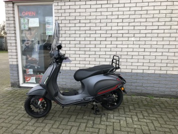 SPECIAL VESPA SPRINT S MAT GREY  SPECIAL VOL OPTIES BJ2023 0KM