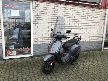 SPECIAL VESPA SPRINT S MAT GREY  SPECIAL VOL OPTIES BJ2025 0KM