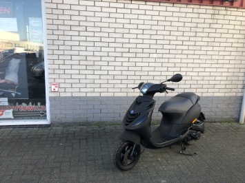 MOOIE PIAGGIO ZIP SP 45 4-TAKT MAT ZWART BROM BJ2017 7000KM