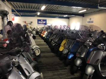 12-03-2025 Volledig nieuwe aanvoer piaggio zip en vespa sprint kom langs