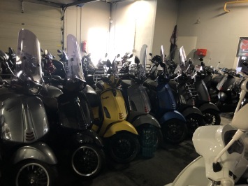 12-03-2025 Volledig nieuwe aanvoer piaggio zip en vespa sprint kom langs