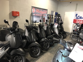 12-03-2025 Volledig nieuwe aanvoer piaggio zip en vespa sprint kom langs