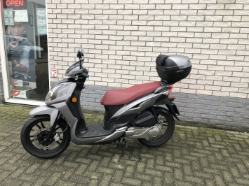 JONGE SYM SYMFHONY ST 125CC ZEER NETJES 2021 1100KM 