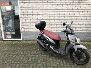 JONGE SYM SYMFHONY ST 125CC ZEER NETJES 2021 1100KM 