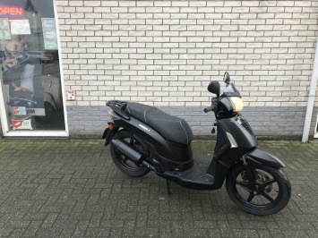 MOOIE KYMCO PEOPLE S 45KM BROM MAT ZWART BJ2016 8.000KM