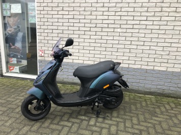 GAVE PIAGGIO ZIP 45KM BROM 4T MAT CAMELEON BJ2019 6000KM