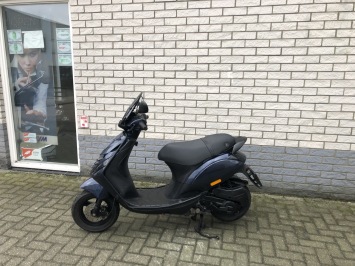 DIKKE PIAGGIO ZIP SP 45KM 4T MIDNIGHT BLEU BJ2017 8000KM