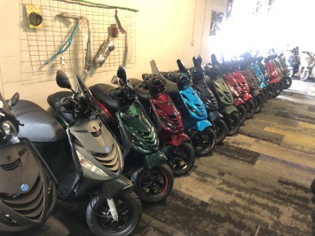 70X PIAGGIO ZIP SP ALLE KLEUREN MATEN SOORTEN EN BOUWJAREN