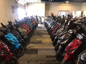 70X PIAGGIO ZIP SP ALLE KLEUREN MATEN SOORTEN EN BOUWJAREN