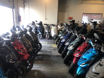 70X PIAGGIO ZIP SP ALLE KLEUREN MATEN SOORTEN EN BOUWJAREN