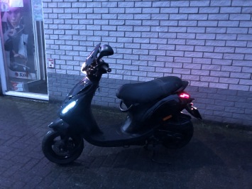  GAVE PIAGGIO ZIP SP 45 4-TAKT BLACK ON BLACK  ZWART BROM  BJ2019 6.000KM 