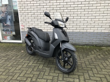 prachtige  KYMCO PEOPLE S 45KM BROM MAT ZWART BJ2017 9.000KM