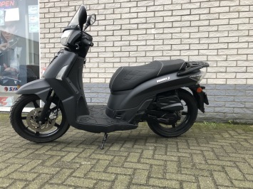 prachtige  KYMCO PEOPLE S 45KM BROM MAT ZWART BJ2017 9.000KM