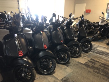 Dagelijks wisselende voorraad piaggio zip en vespa sprint kom langs , Niet alles staat op de website 