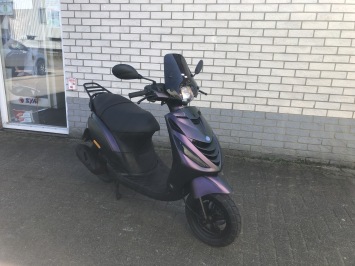 DIKKE PIAGGIO ZIP SP 45KM BROM MAT DRAGON CAMELEON BJ2007 10.000KM
