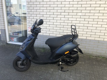 JONGE PIAGGIO ZIP SP 45 4t MAT BLAUW BROM  BJ2022 7000KM 
