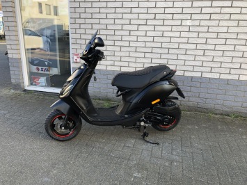 DIKKEK PIAGGIO ZIP SP 45KM BROM MAT BLACK AKRAPOVIC 2023 3000KM