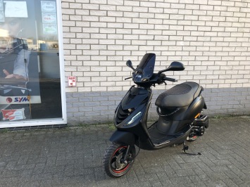 DIKKEK PIAGGIO ZIP SP 45KM BROM MAT BLACK AKRAPOVIC 2023 3000KM