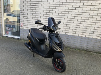 DIKKEK PIAGGIO ZIP SP 45KM BROM MAT BLACK AKRAPOVIC 2023 3000KM